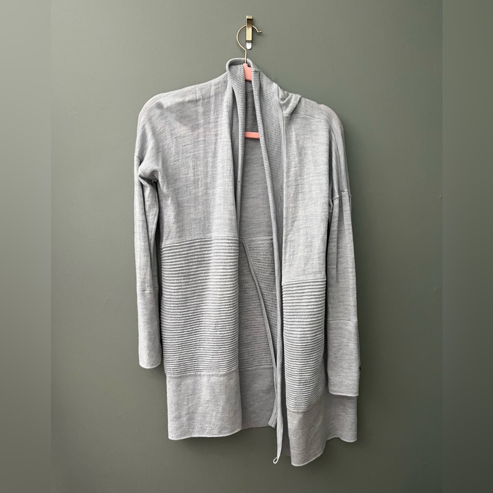 Lululemon sit in lotus wrap